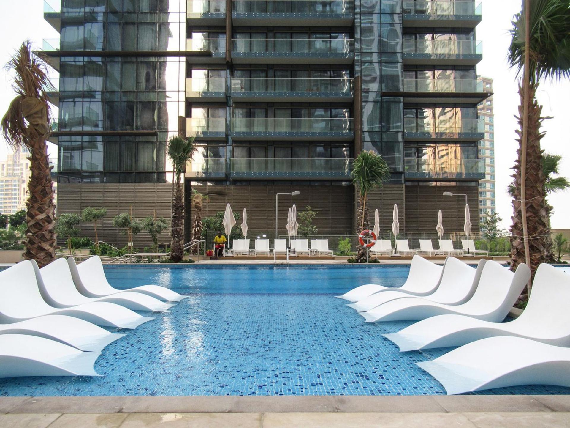Marina Gate Cozy 1br, Pool, Gym, & Direct Marina Walk Access Dubai
