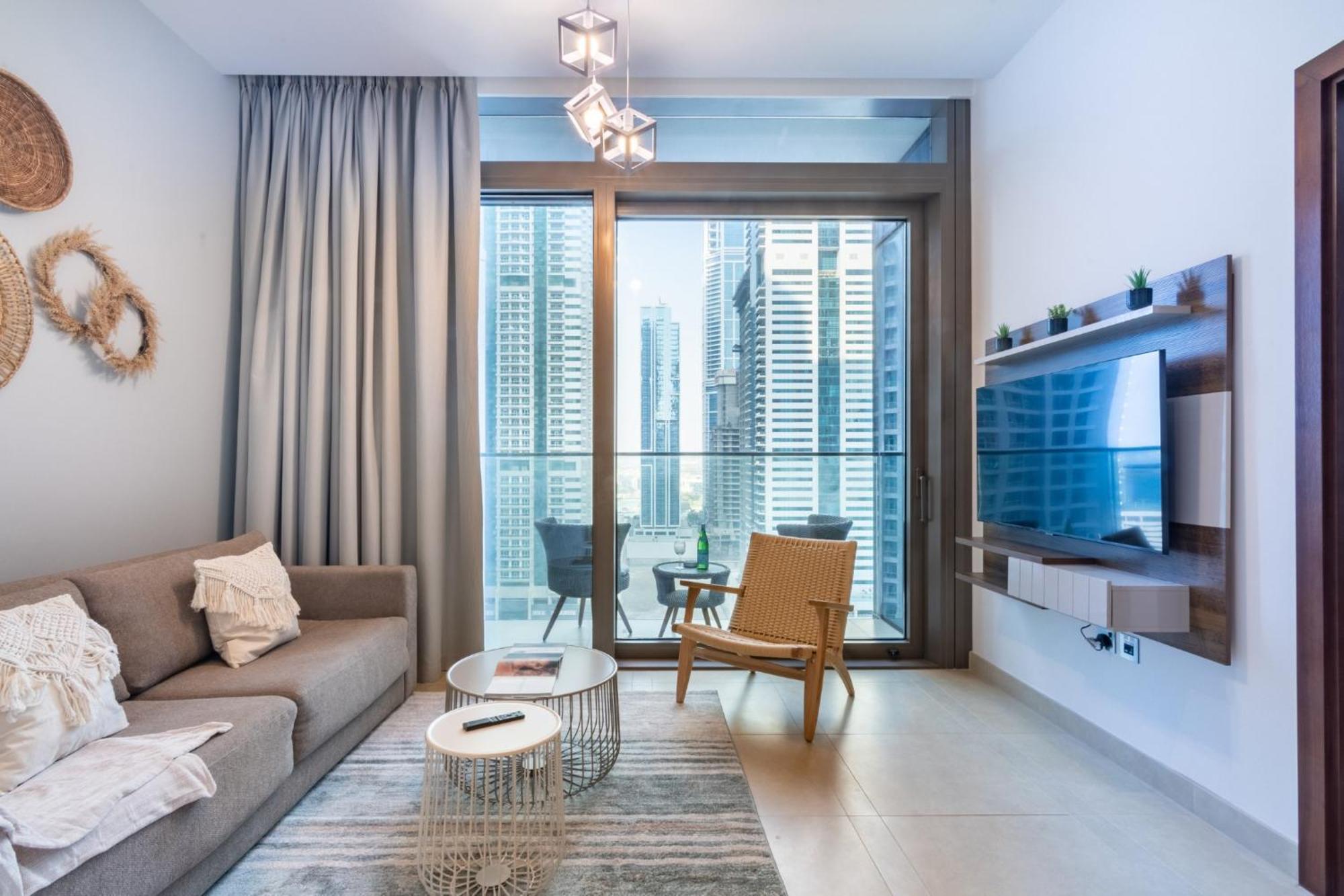 Marina Gate Cozy 1br, Pool, Gym, & Direct Marina Walk Access Appartement *